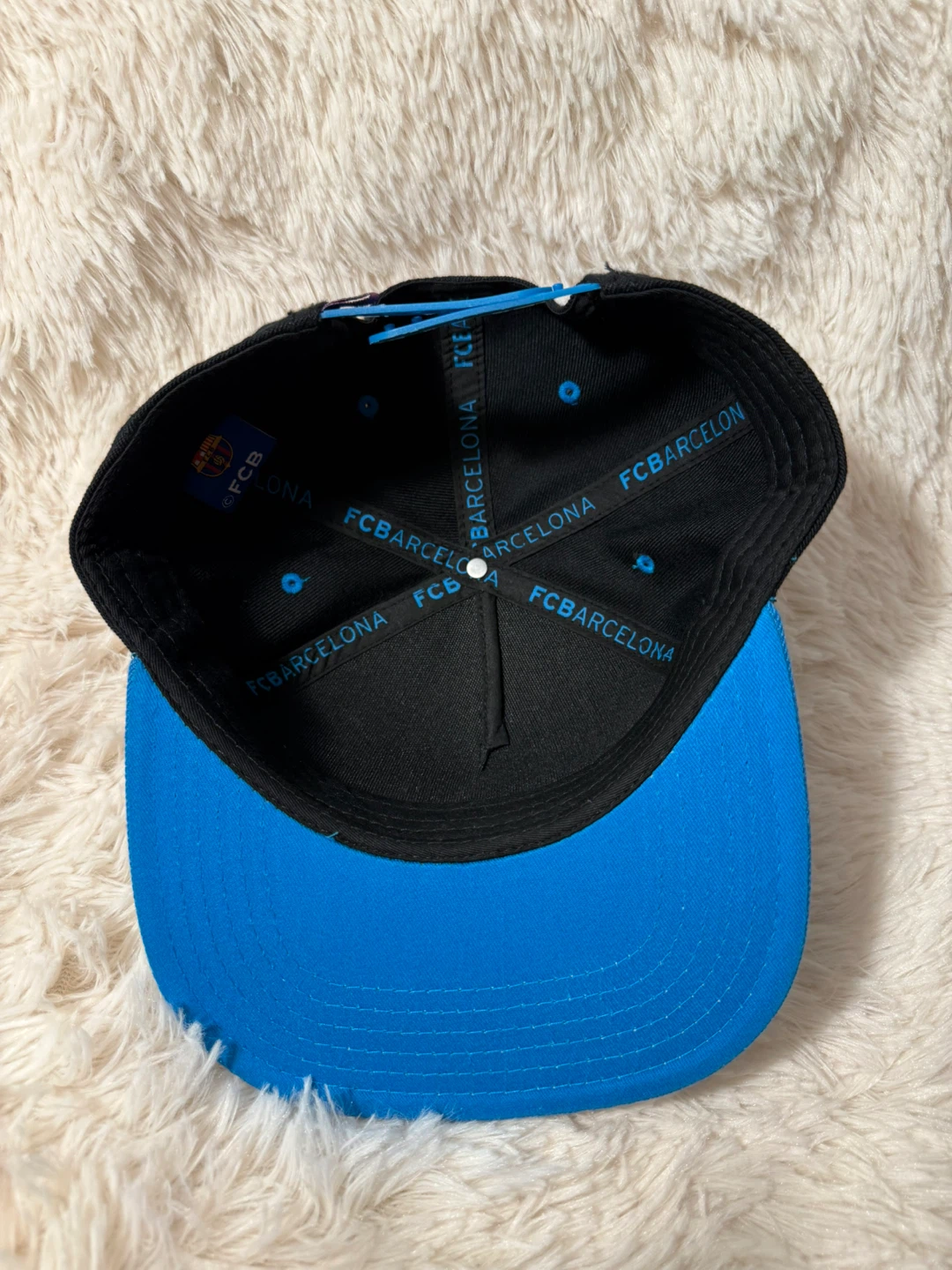 Official Licensed FC Barcelona (FCB) Two-Tone Snapback Cap 🟦 - photo 5