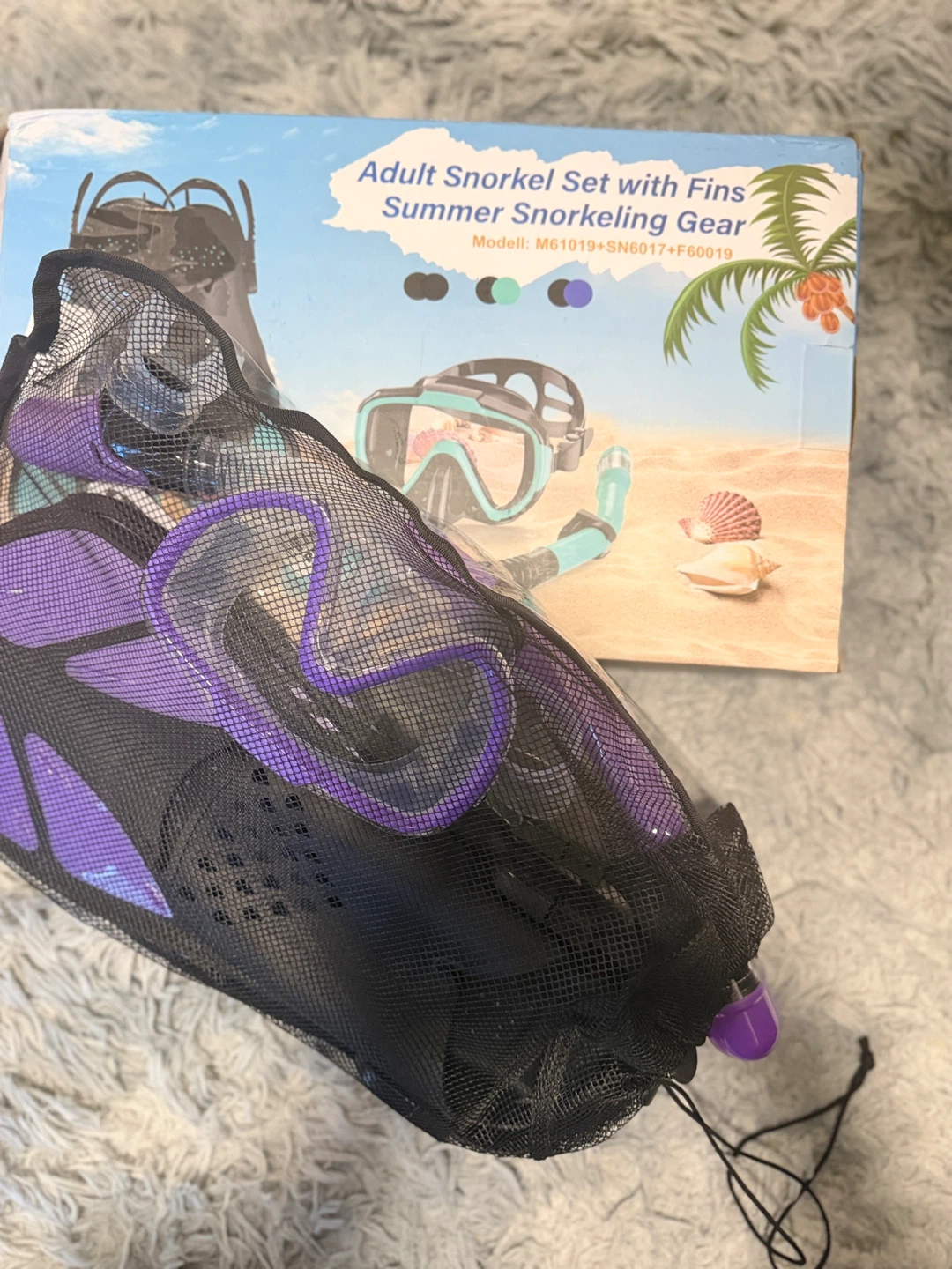 Brand New- Adult Snorkel Set with Fins ( never used) - photo 2