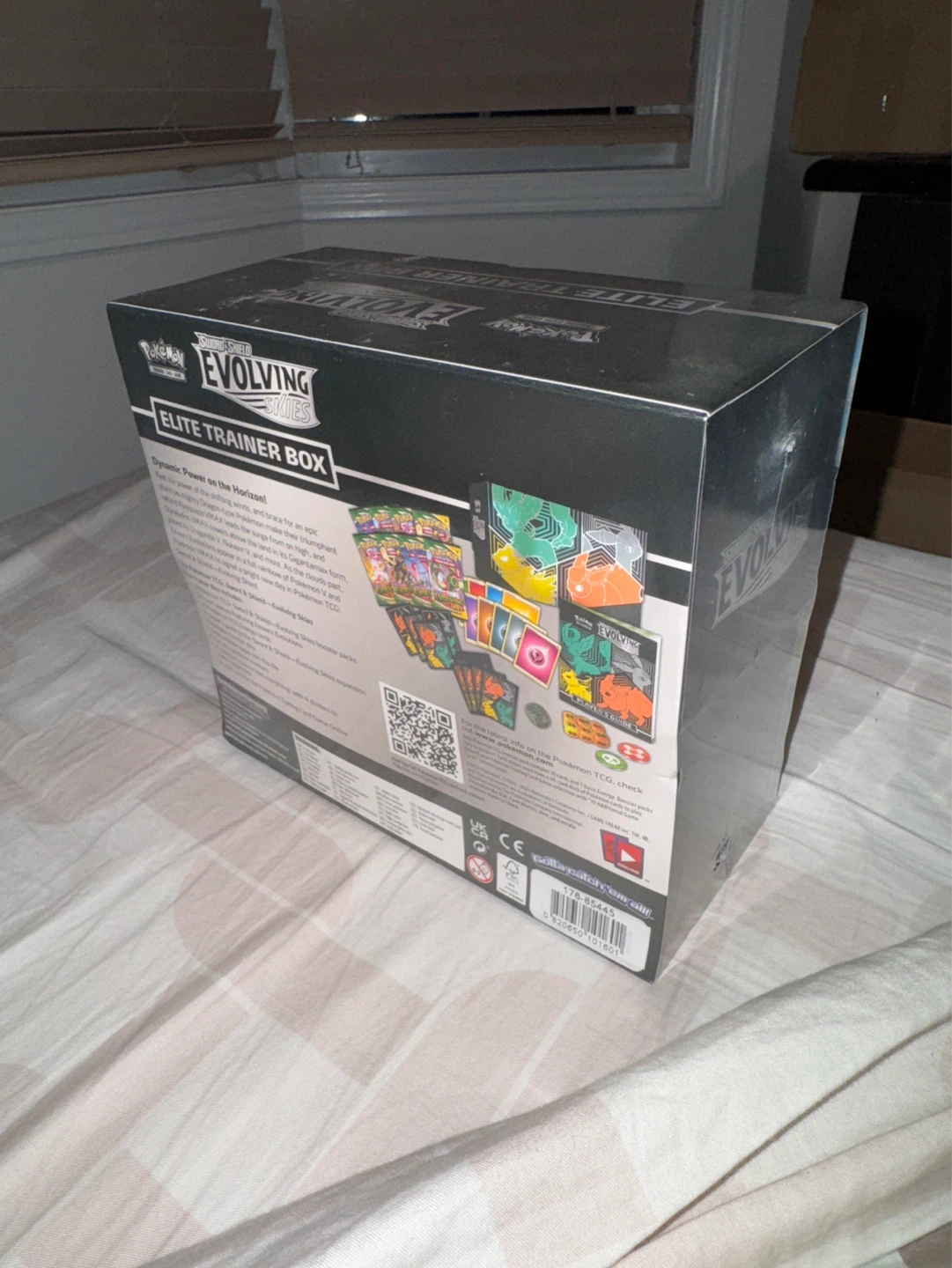 Pokémon Evolving Skies Elite Trainer Box (ETB) - photo 4