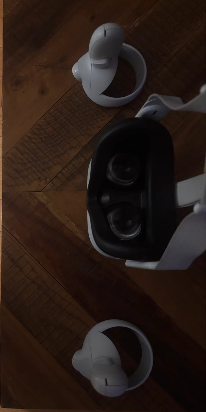 Oculus Meta Quest 2 VR Headset - photo 3