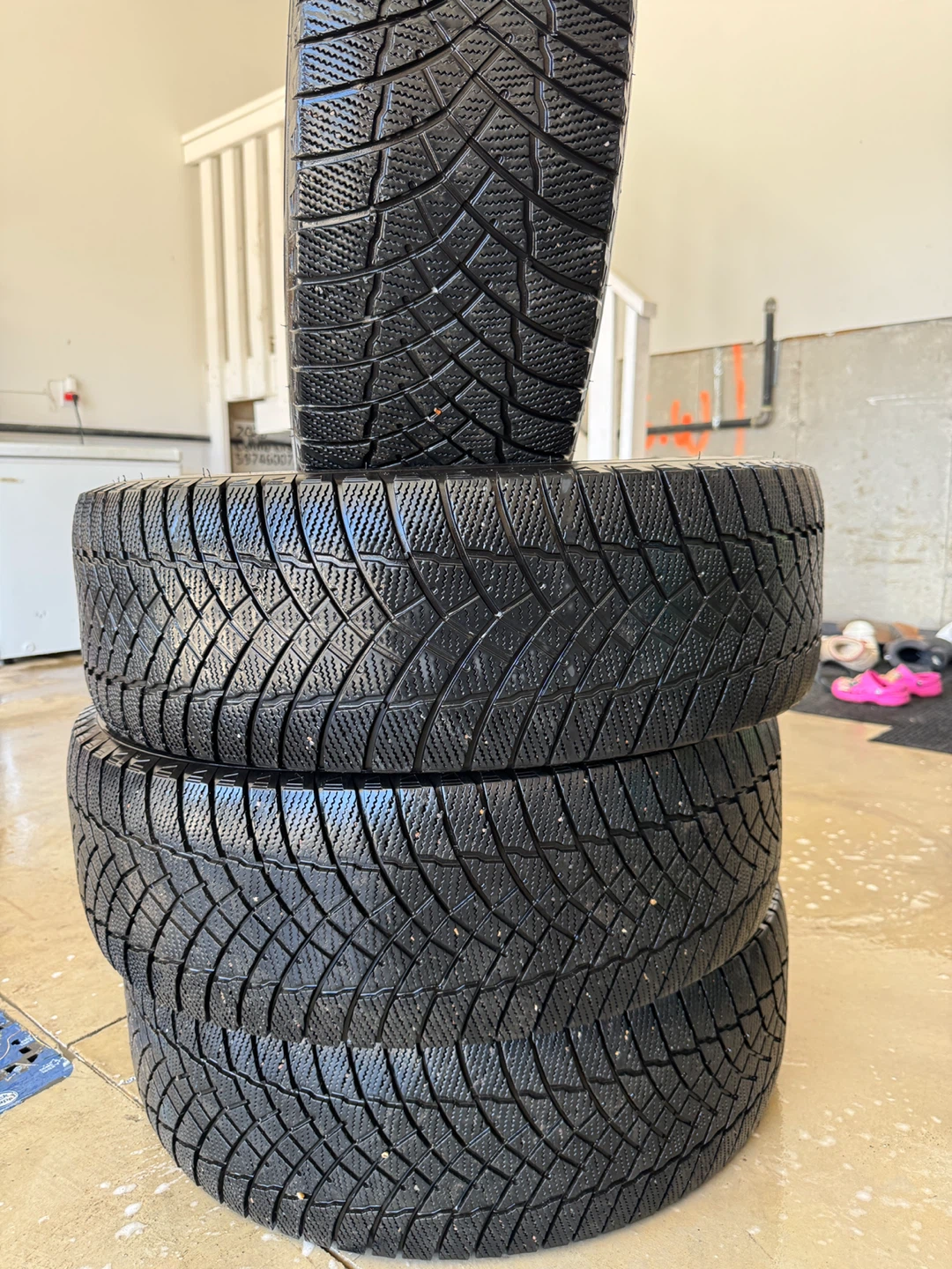 235/65r17 motormaster (dot 1523) set of four tires - photo 2