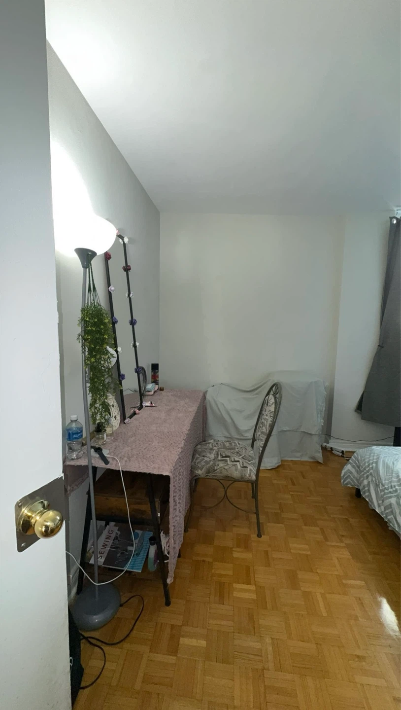 Room for Rent - photo 5