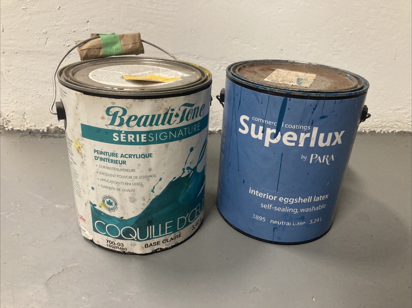 Paint! Deep blue 🔵 Bright yellow 🟡
