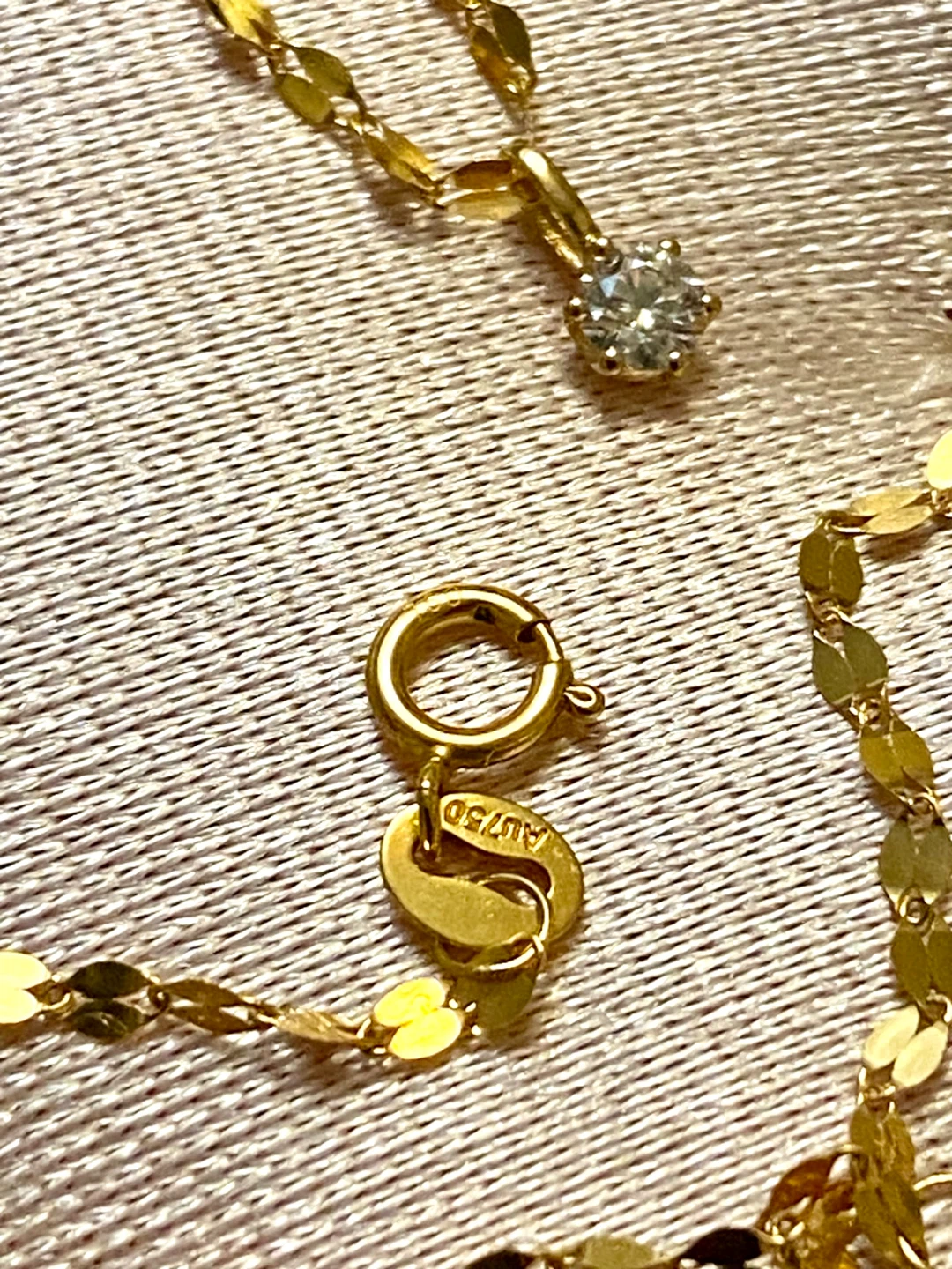 18 K Gold Diamond Solitaire Necklace - photo 5