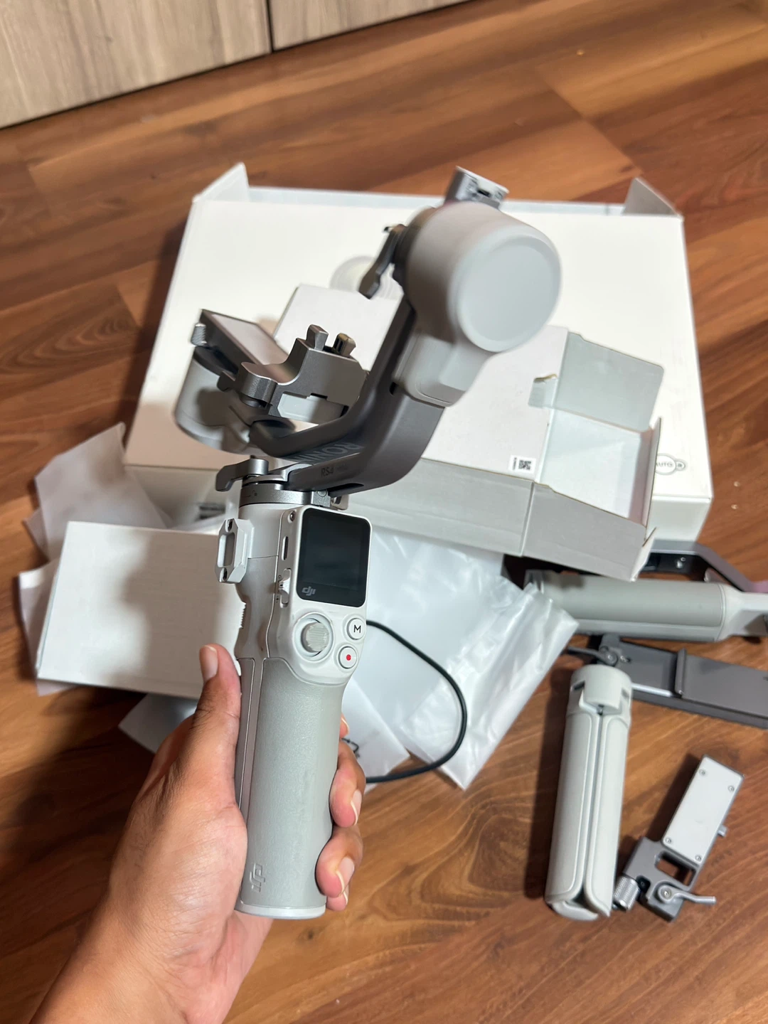 DJI RS 4 Mini Combo Gimbal - photo 5
