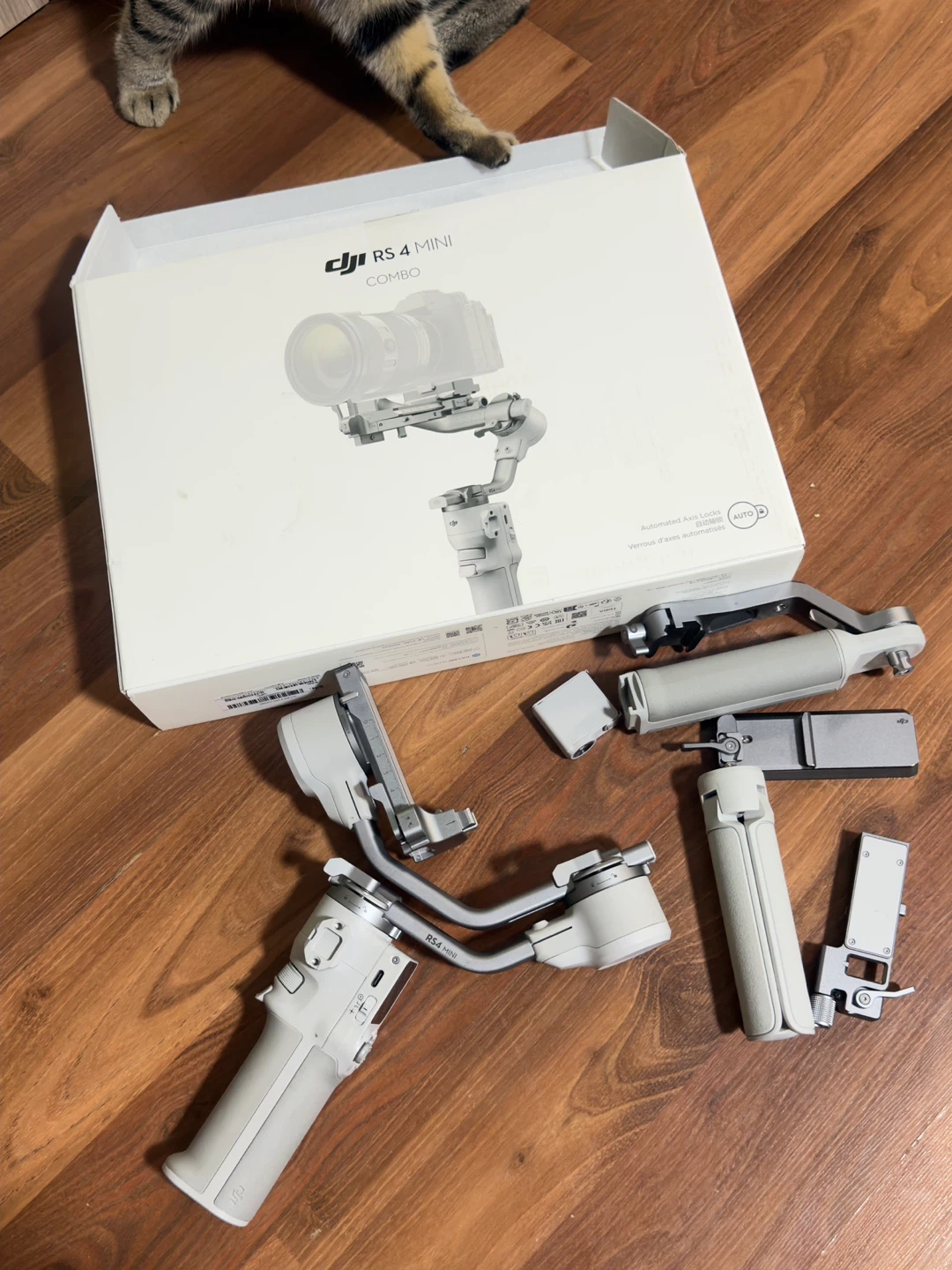 DJI RS 4 Mini Combo Gimbal - photo 2