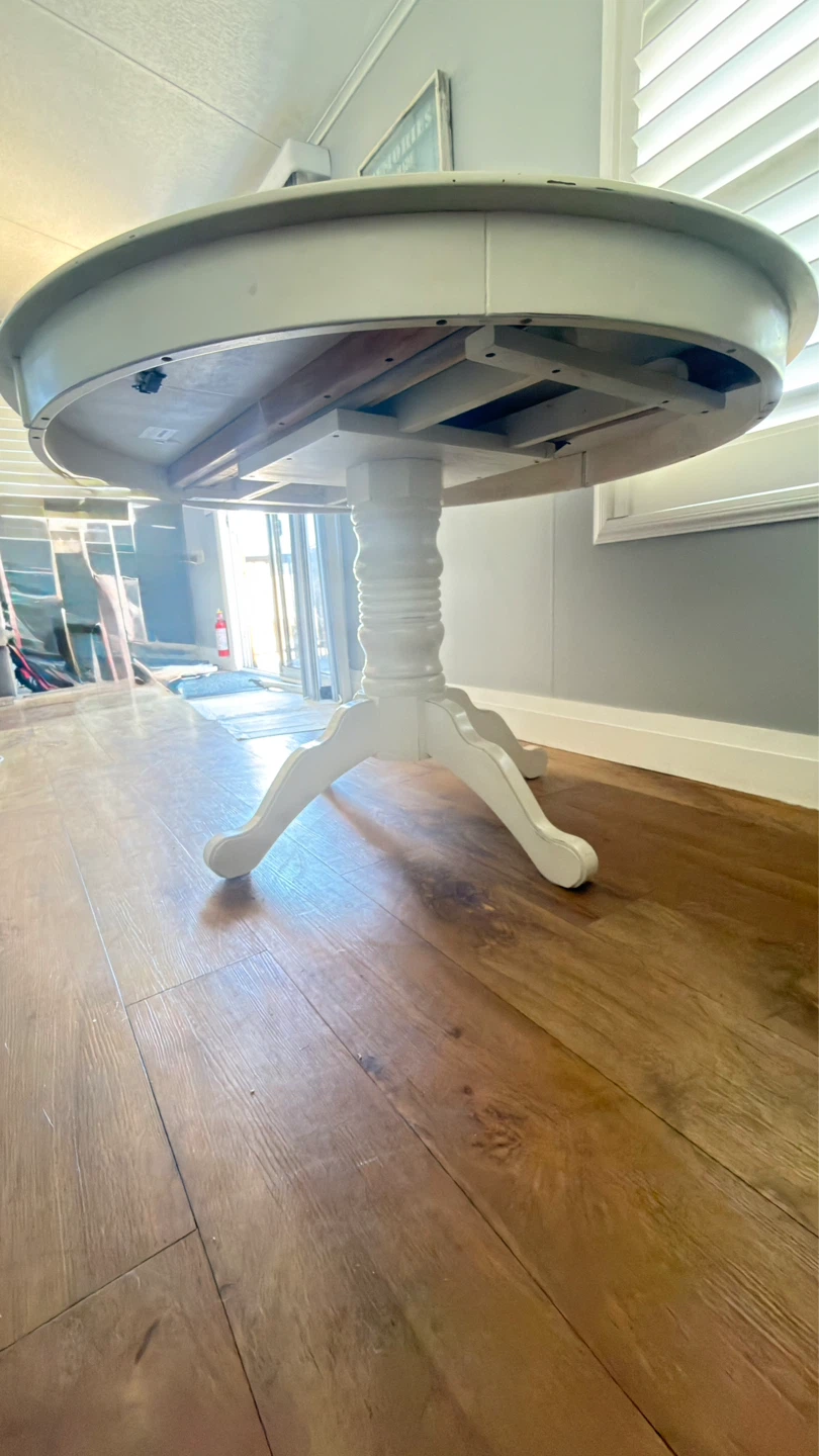 White Pedestal Dining Table - photo 3