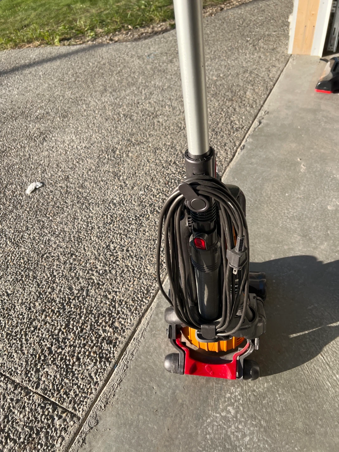 Dyson Ball Animal 2 Upright Vacuum Cleaner - photo 4