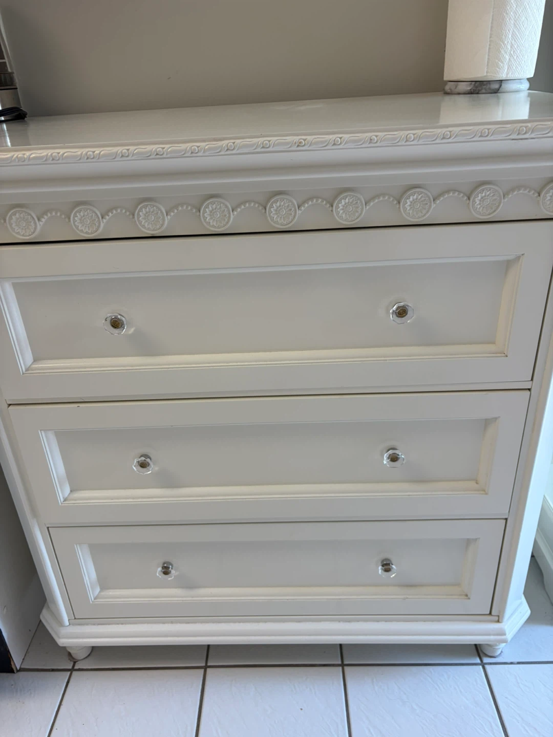 White 3-Drawer Dresser - photo 4