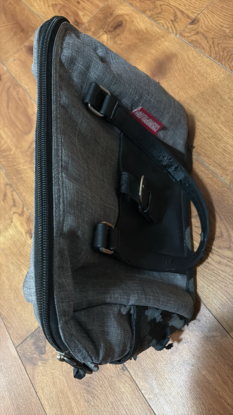 Cosmopolitan Grey & Black Duffle Bag - photo 5