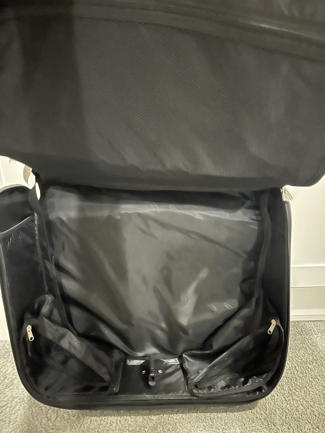 Travel Select Black Suitcase - photo 2