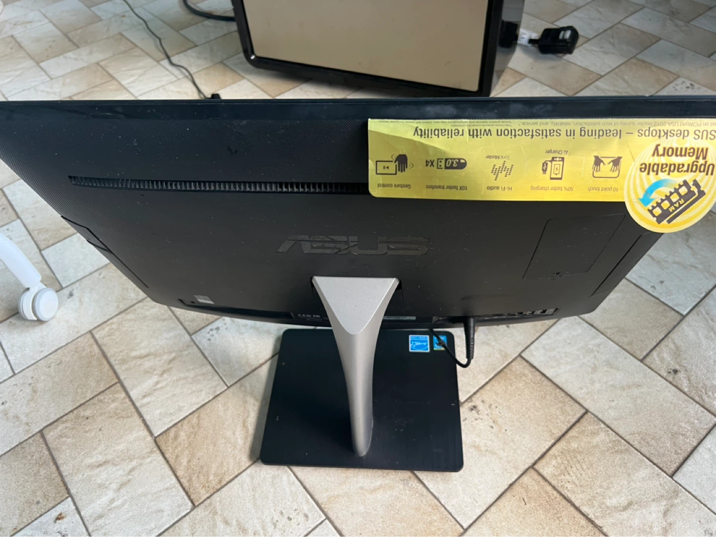 ASUS All-in-One PC - photo 2