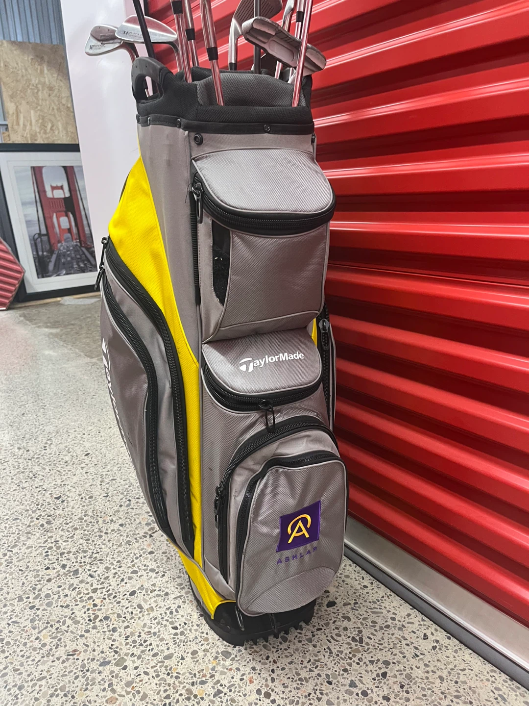 TaylorMade Golf Bag with Spalding & other clubs - photo 2