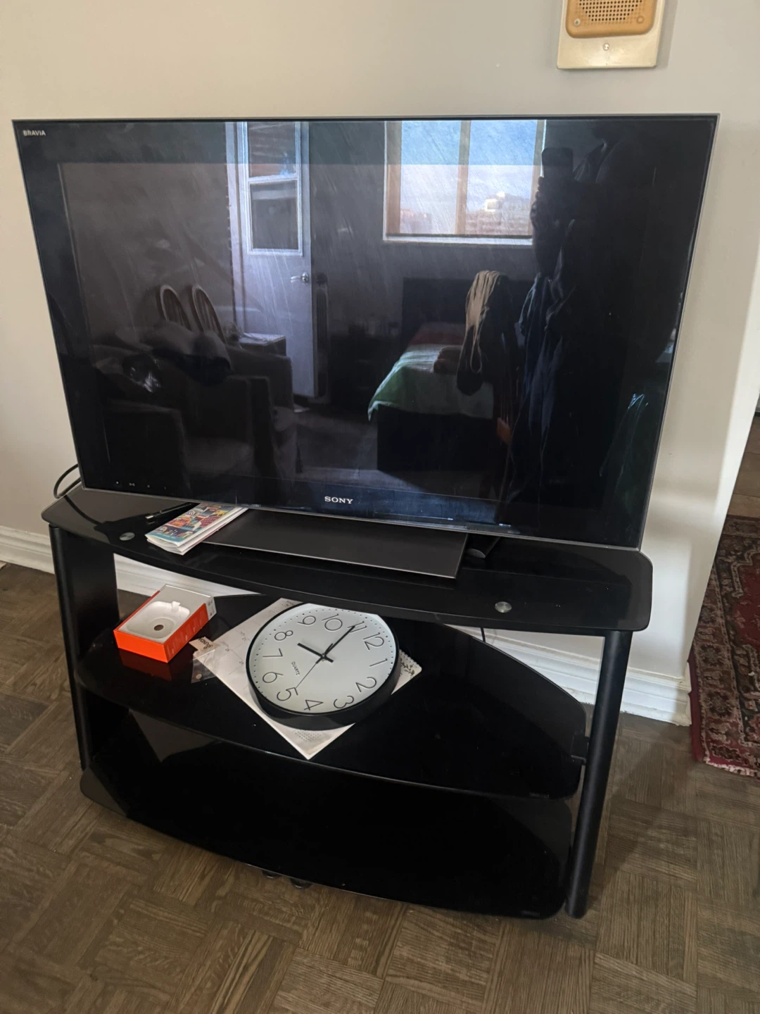 Sony 40” LCD TV with Remote & TV Stand – Great Condition - photo 3