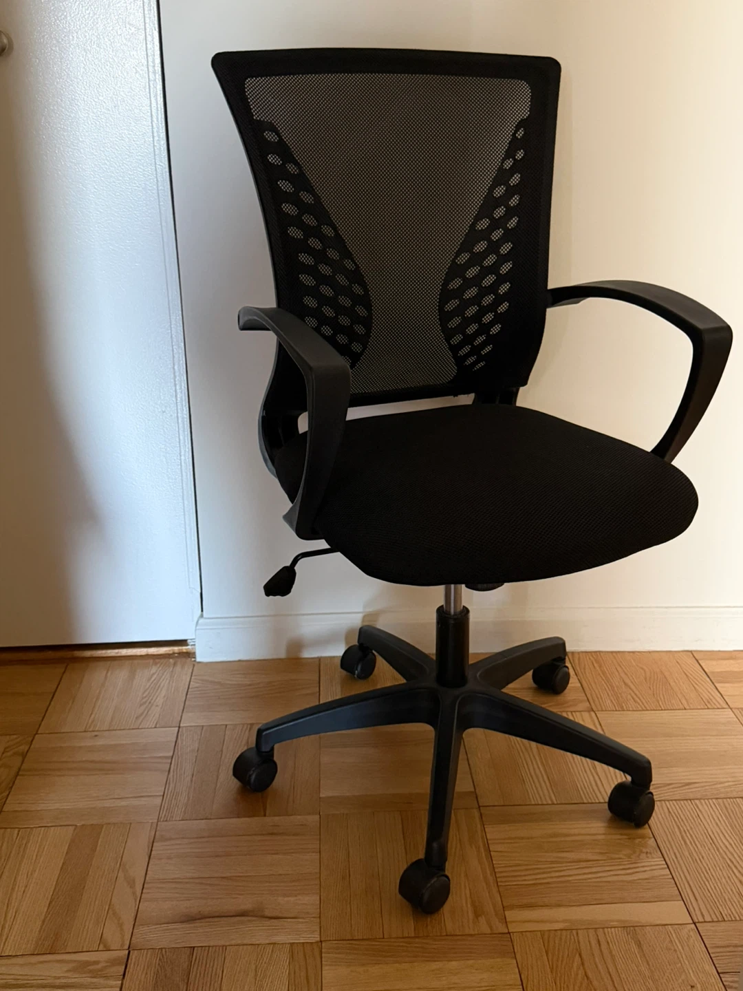 Black Office Chair - photo 3