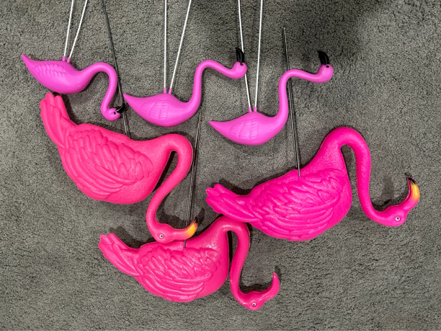 Pink Plastic Flamingo Lawn Ornaments (Set of 5) - photo 2