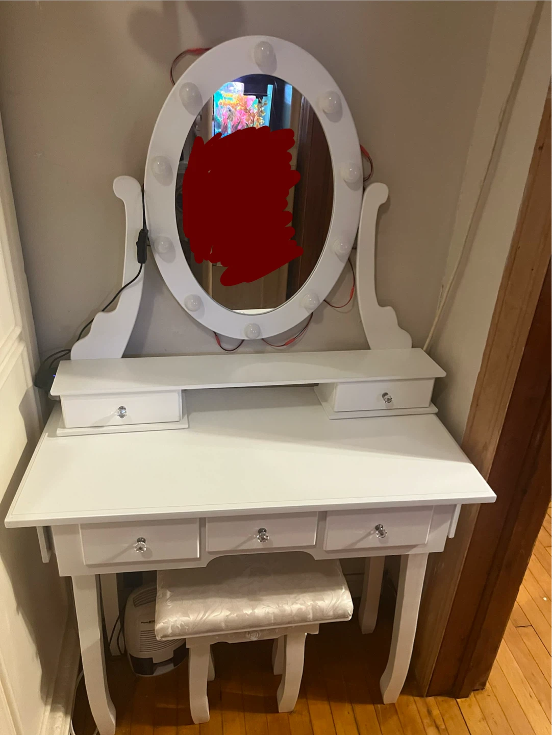 White Vanity Set with Lighted Mirror and Stool - photo 2
