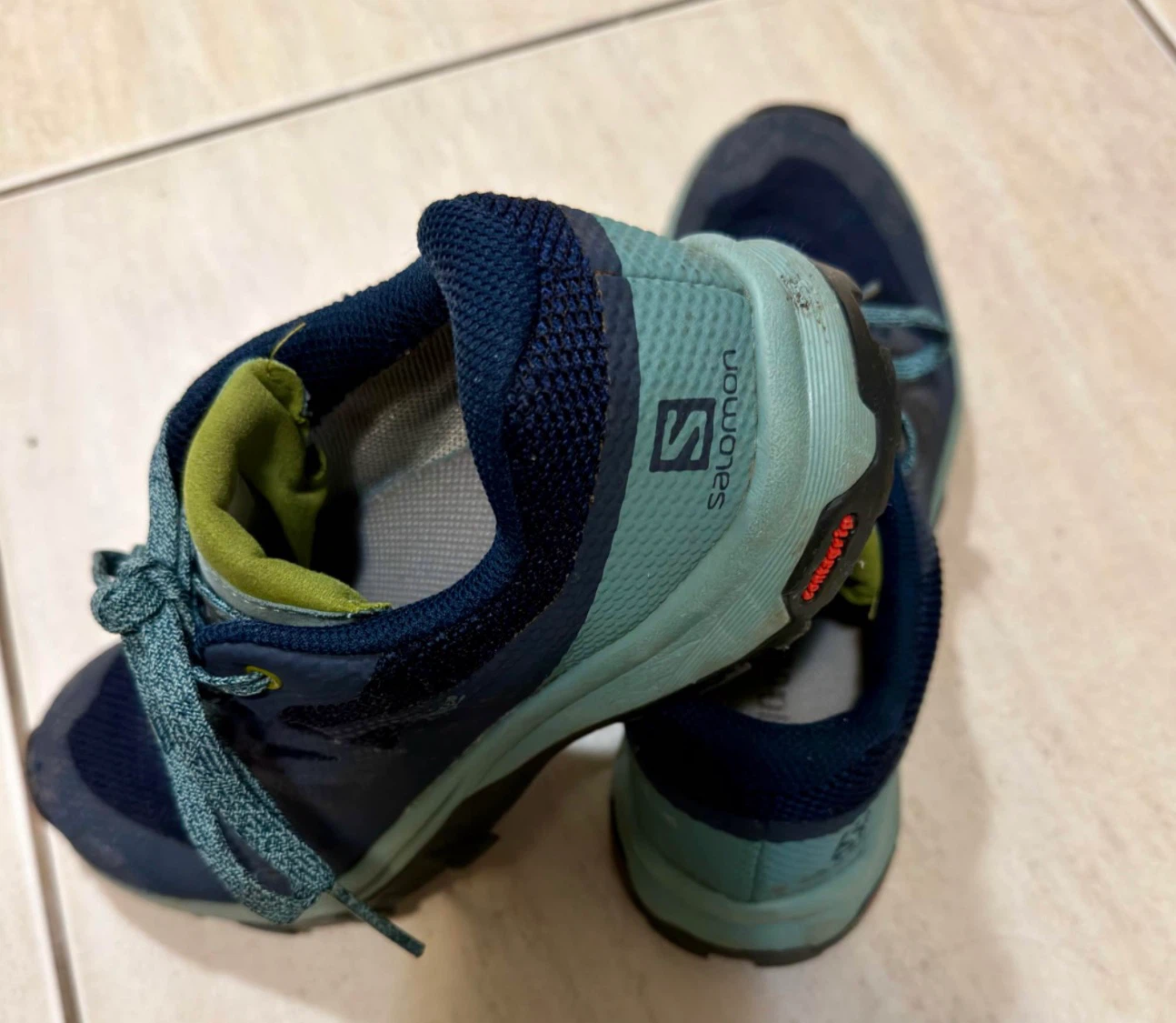 Hiking shoes - photo 3