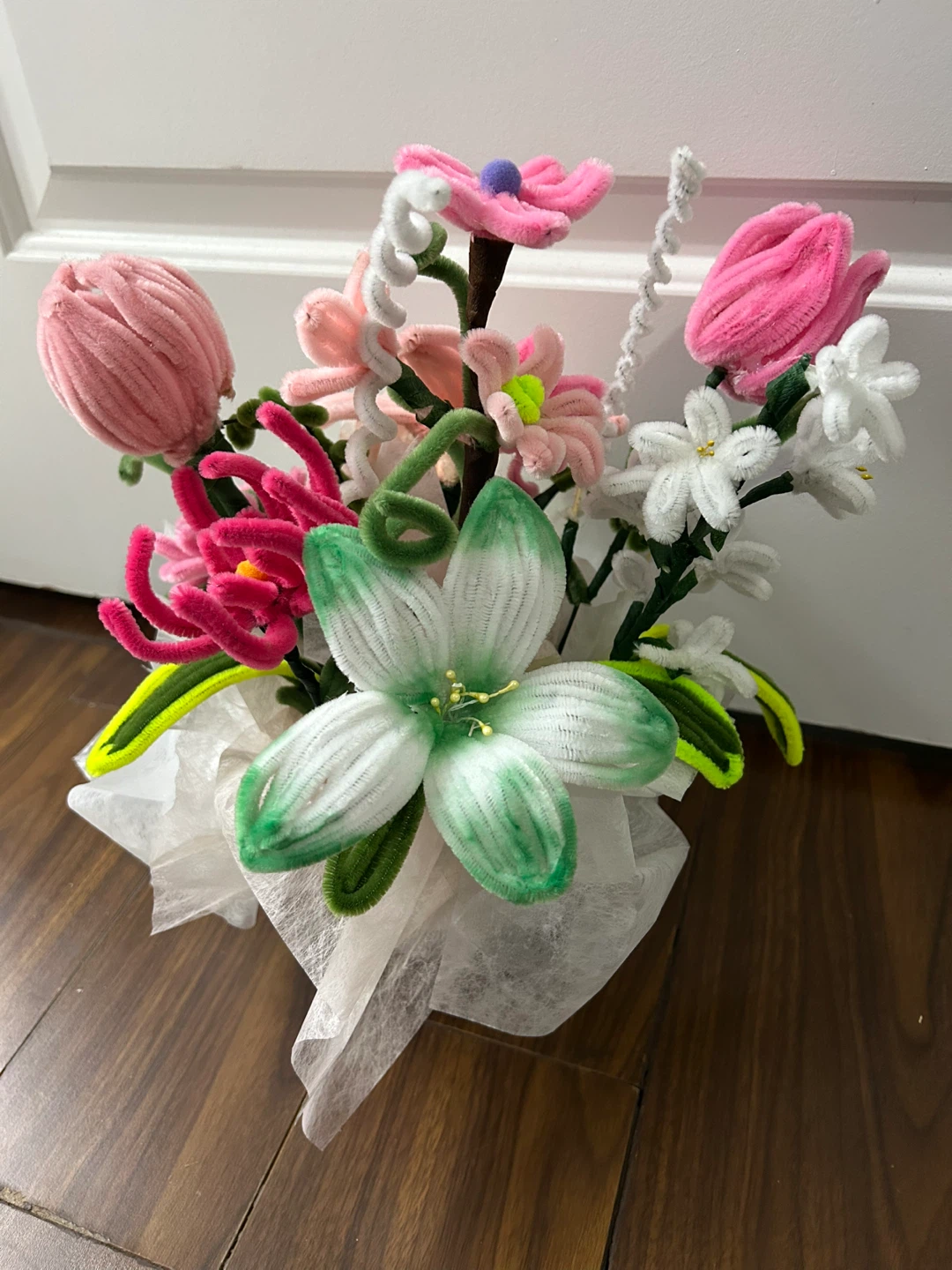 Handmade Pipe Cleaner Flower Arrangement - photo 2