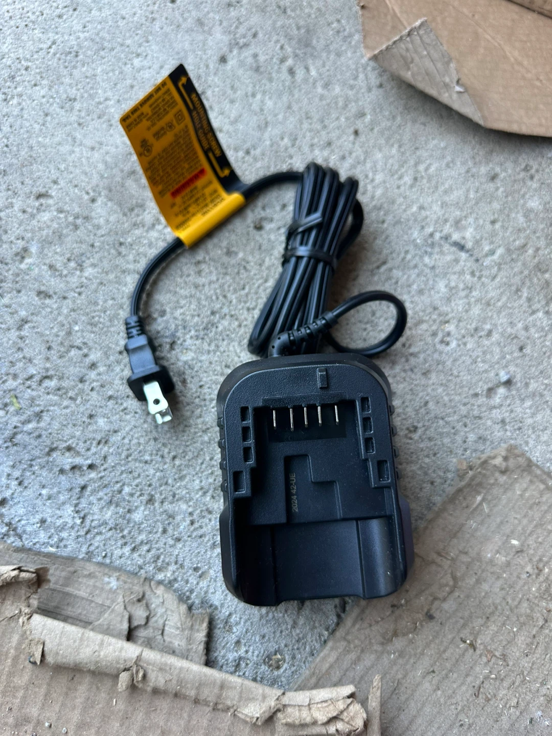DEWALT DCB1102 12V/20V MAX Lithium Ion Battery Charger