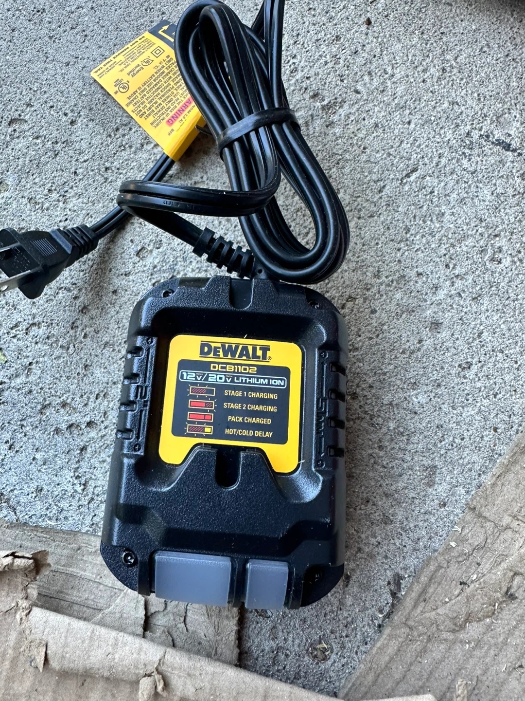 DEWALT DCB1102 12V/20V MAX Lithium Ion Battery Charger - photo 2