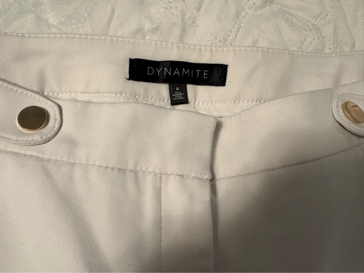 Dynamite White Shorts Size 4 - photo 2