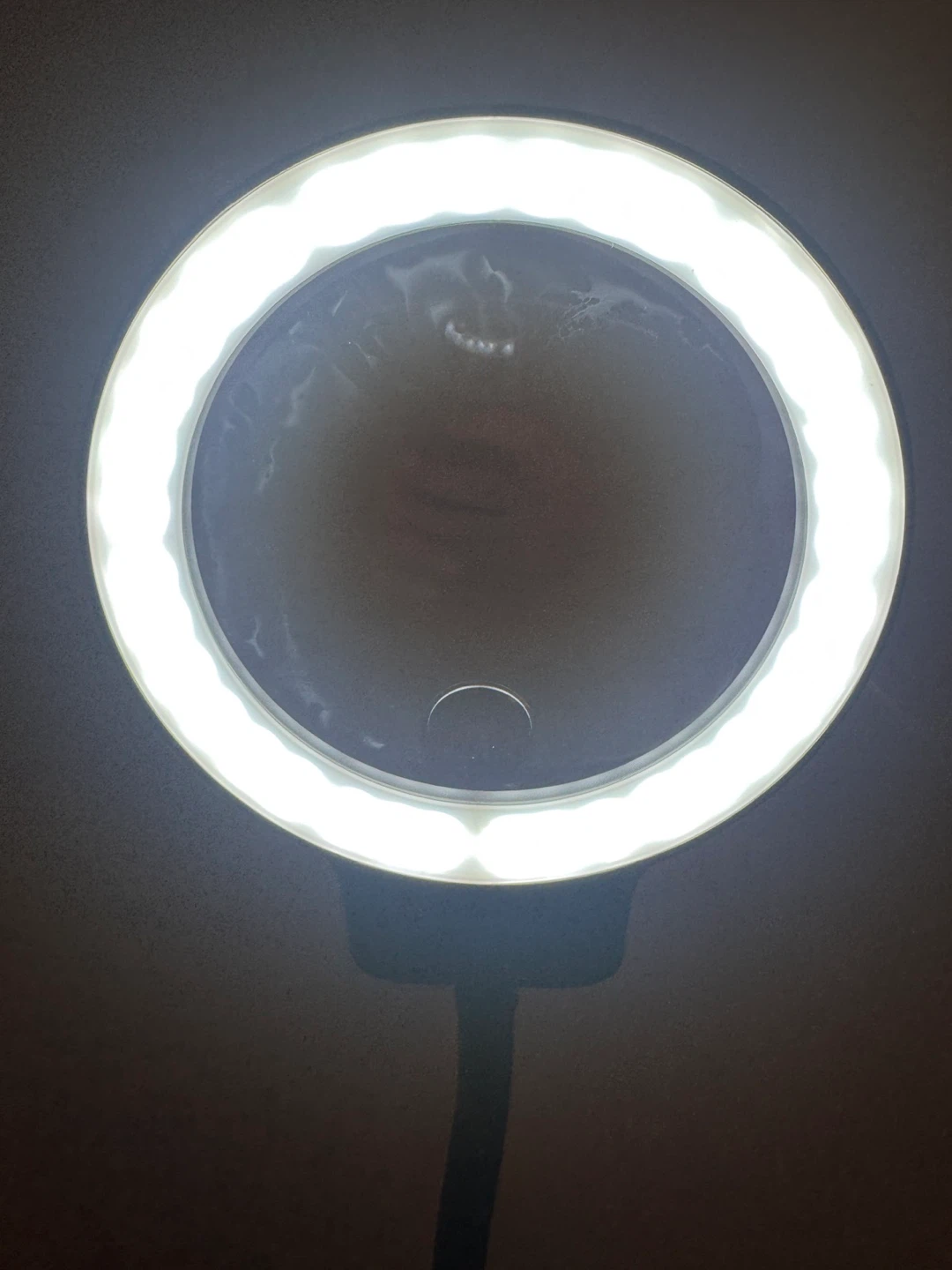 Adjustable Ring Light with Magnifying Glass - photo 5