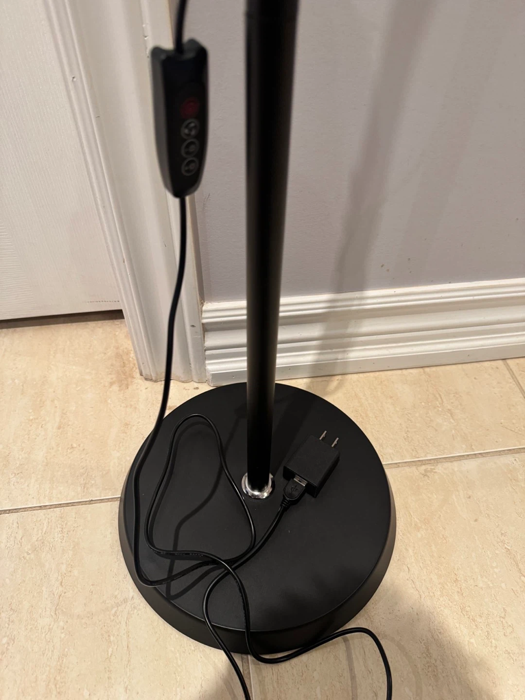 Adjustable Ring Light with Magnifying Glass - photo 4