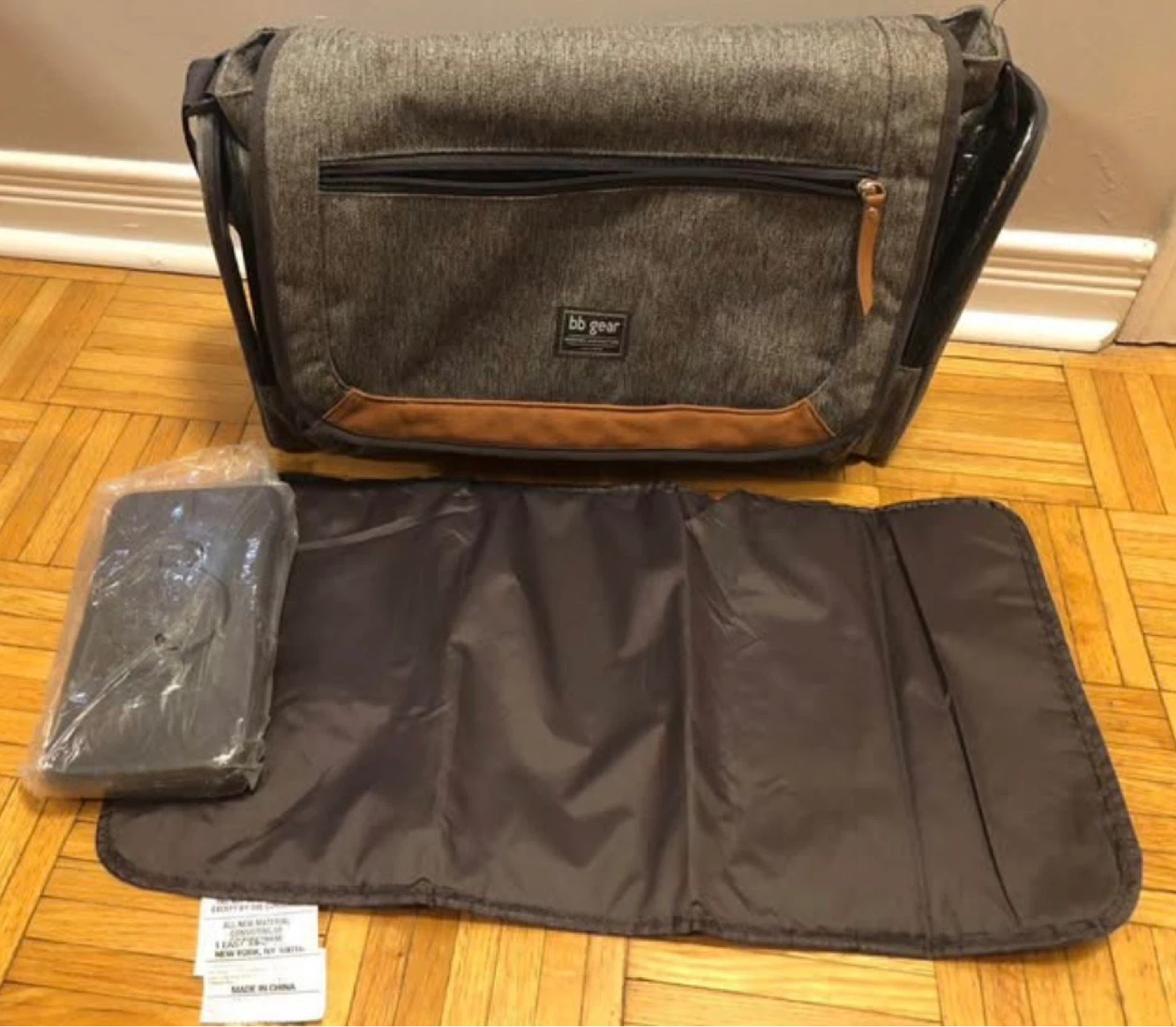 Brand New Diaper Bag -Never Used with Changing Pad - photo 2