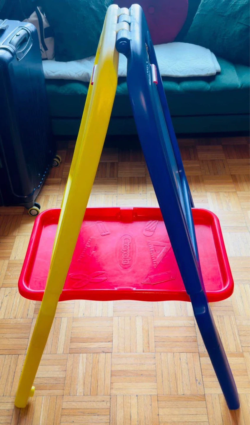 Crayola Kids’ Magnetic Whiteboard & Chalkboard 🌟 - photo 2