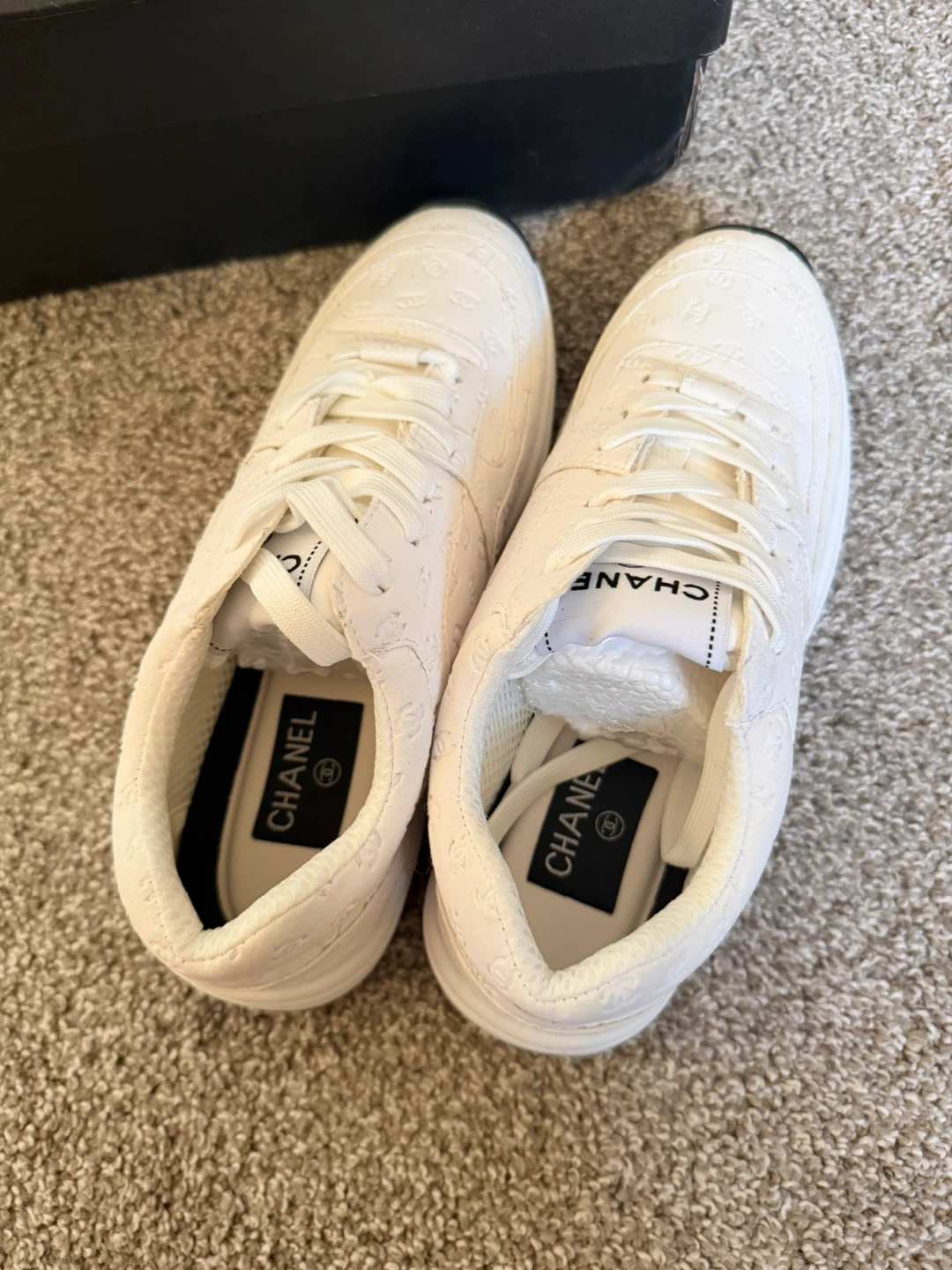 CHANEL women’s suede sneakers - photo 5