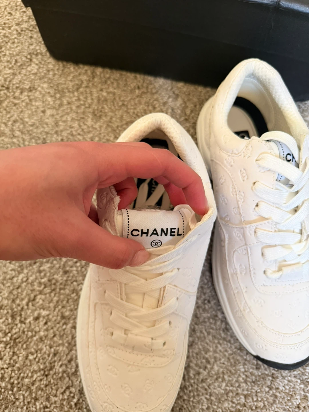 CHANEL women’s suede sneakers - photo 4