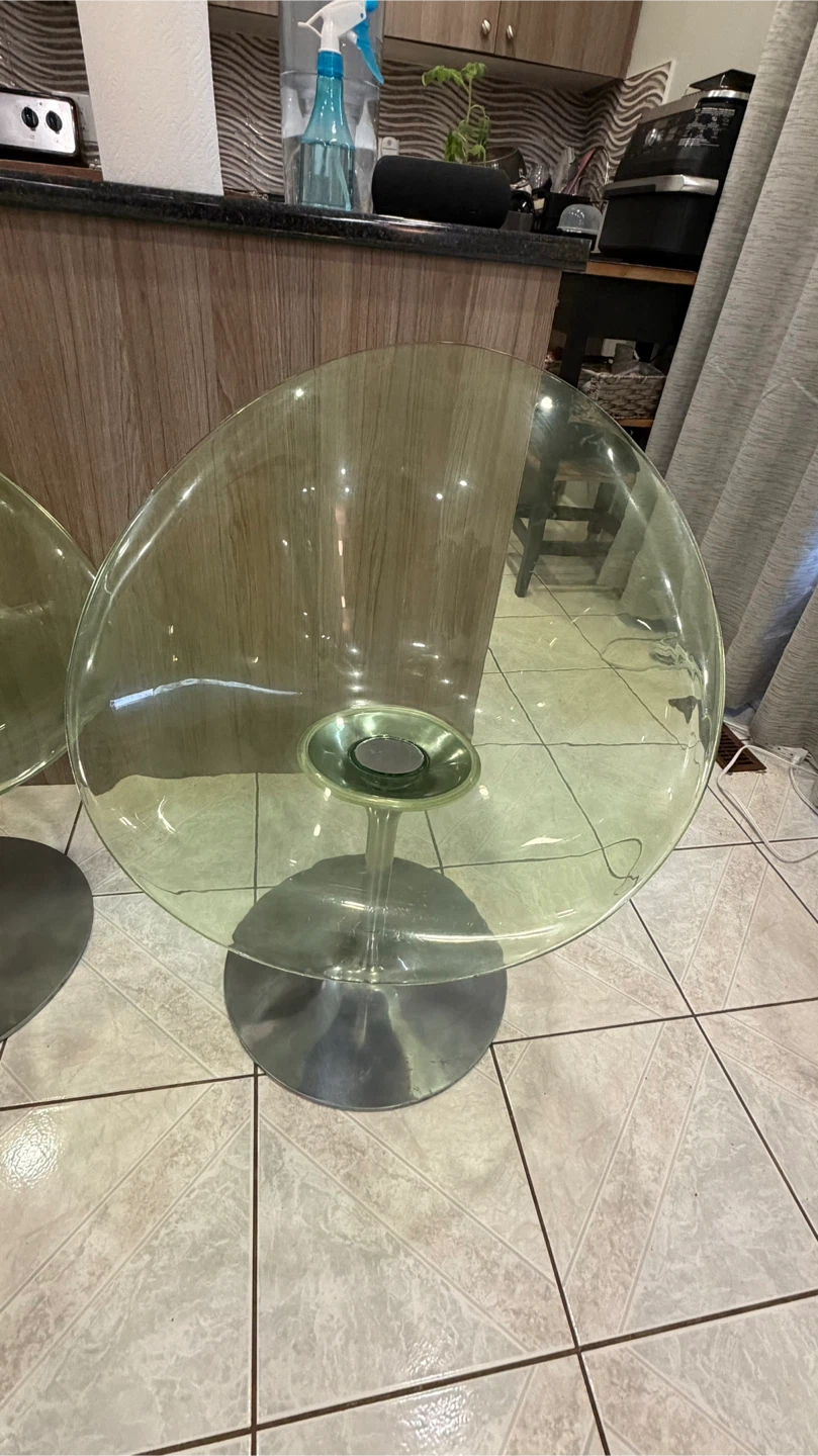 Pair of Green Swivel Accent Chairs - photo 4