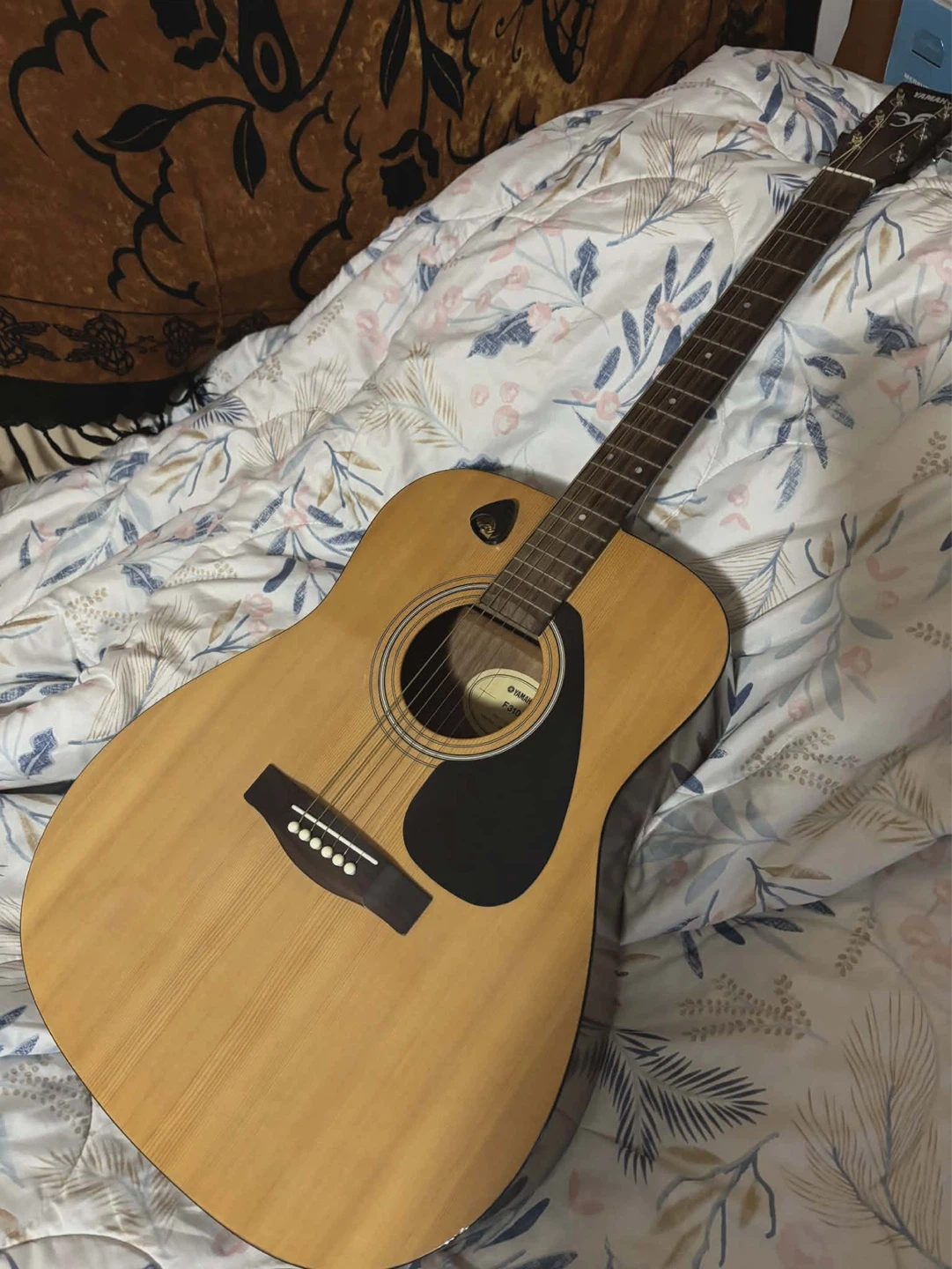 Yamaha Acoustic Guitar F310