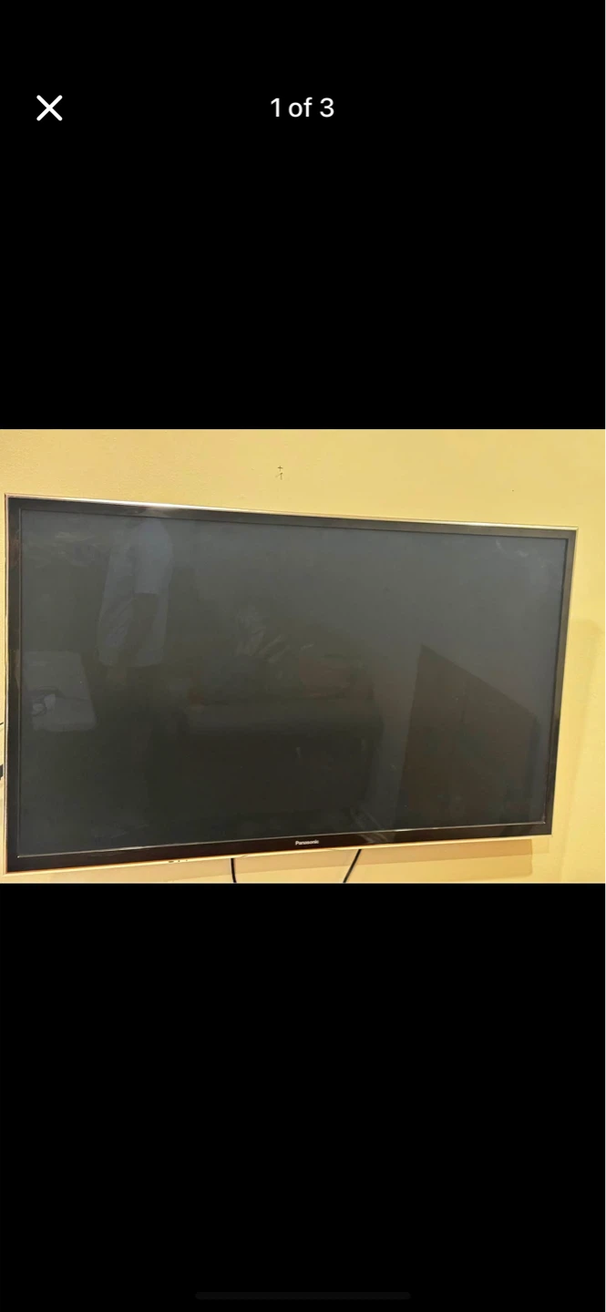 Panasonic Flat Screen TV - photo 2