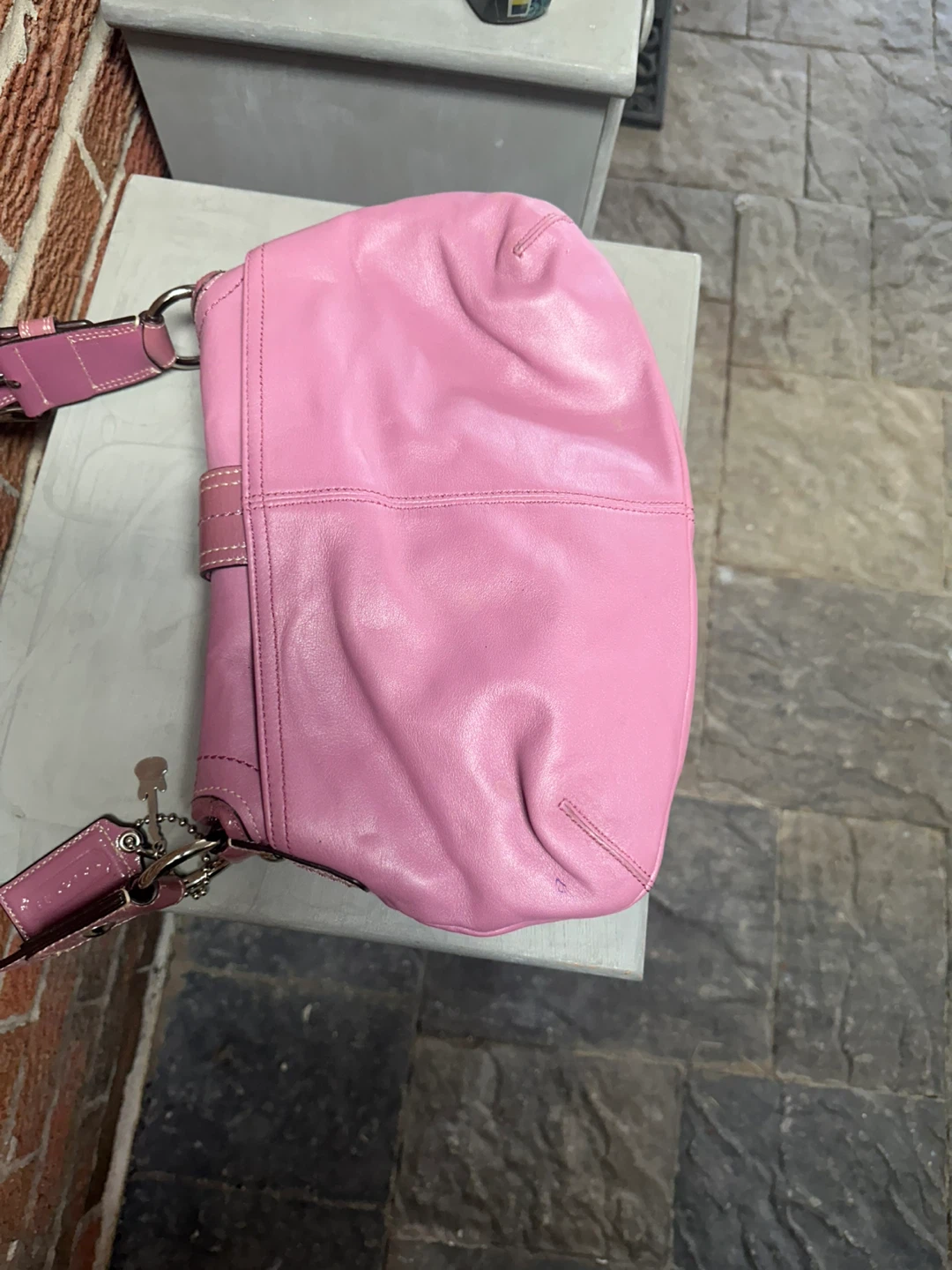Coach Pink Leather Shoulder Bag - photo 3