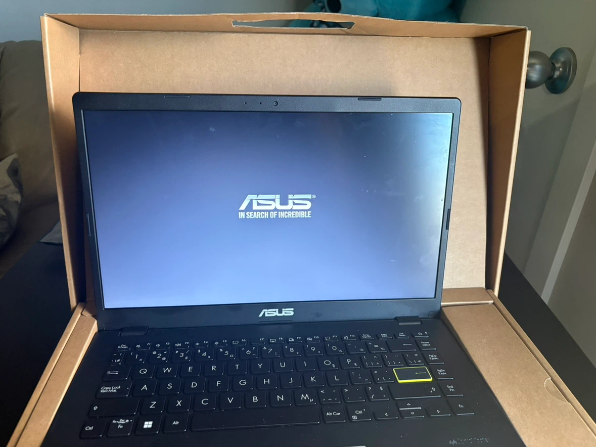 ASUS Laptop - photo 4
