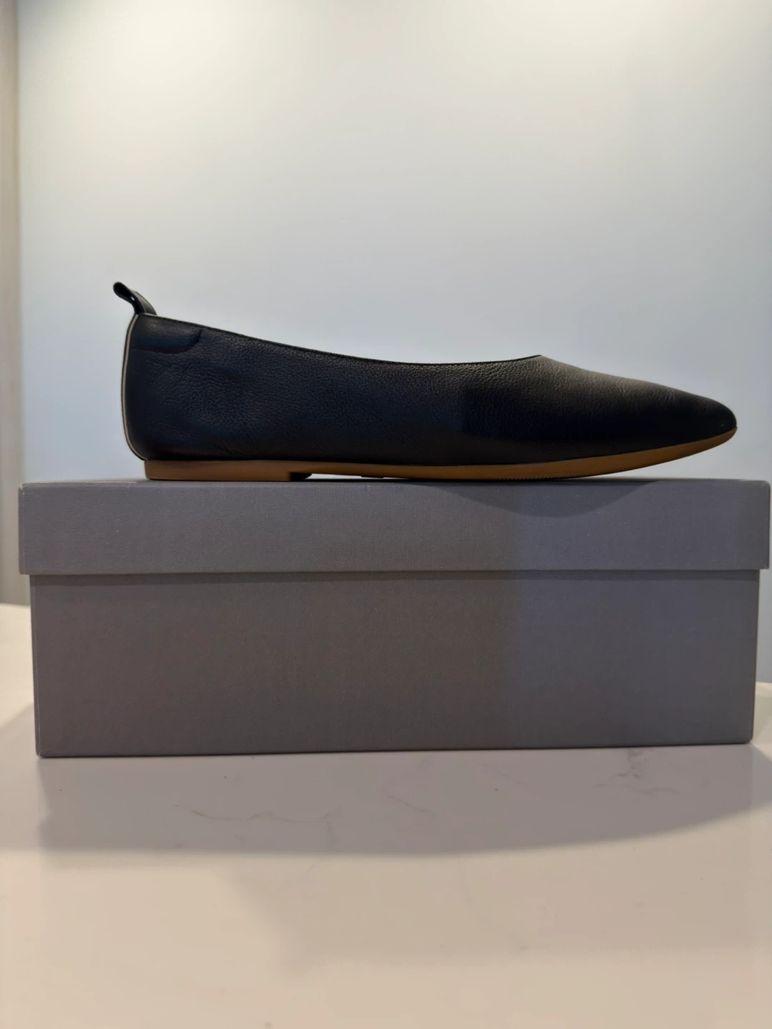Everlane Black Leather Ballet Flats Size 9 - photo 2