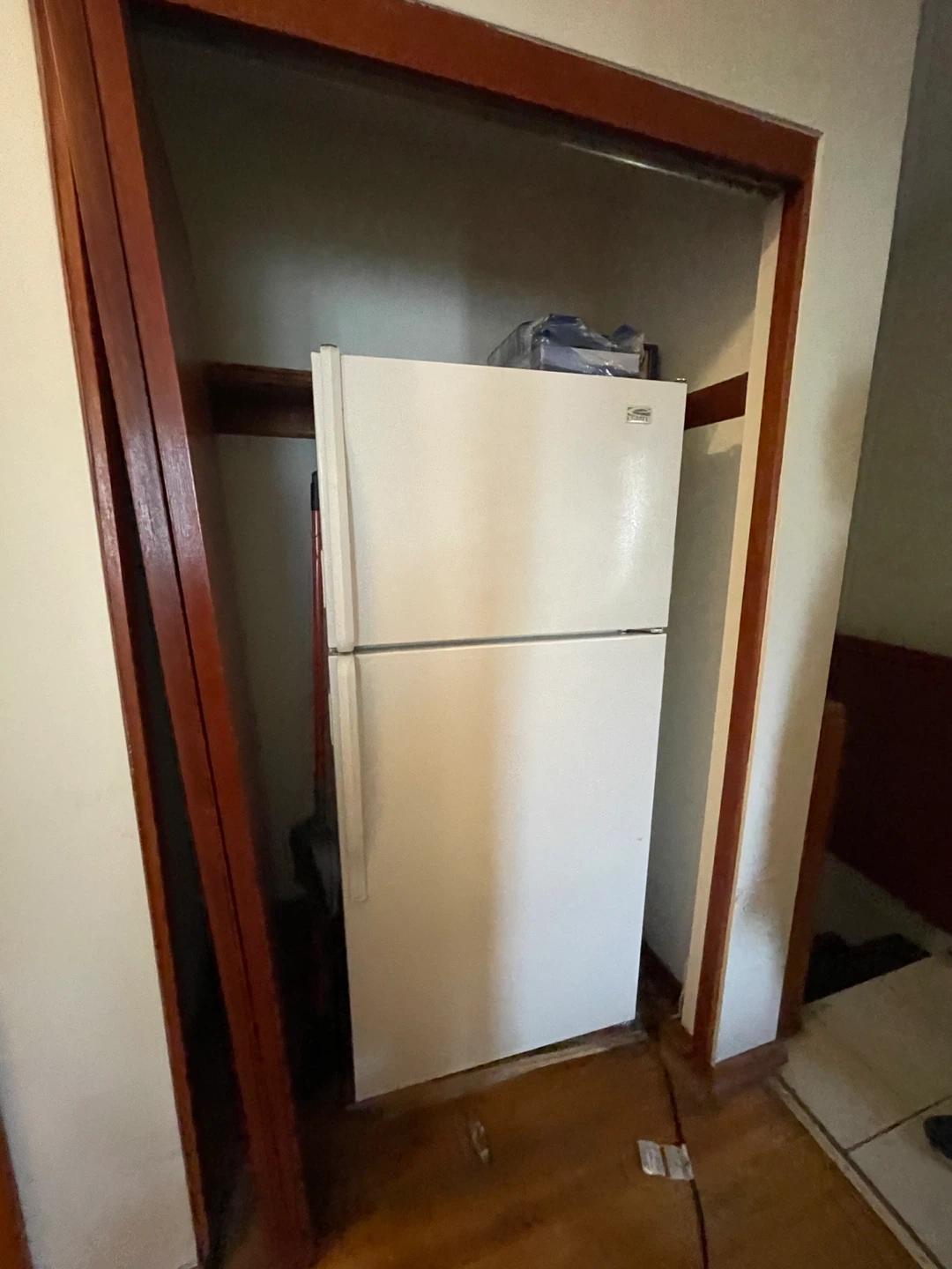 Room for Rent Near University of Calgary - photo 5