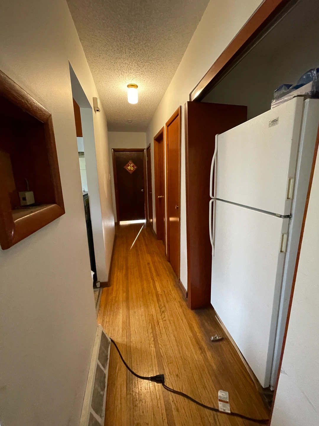 Room for Rent Near University of Calgary - photo 3