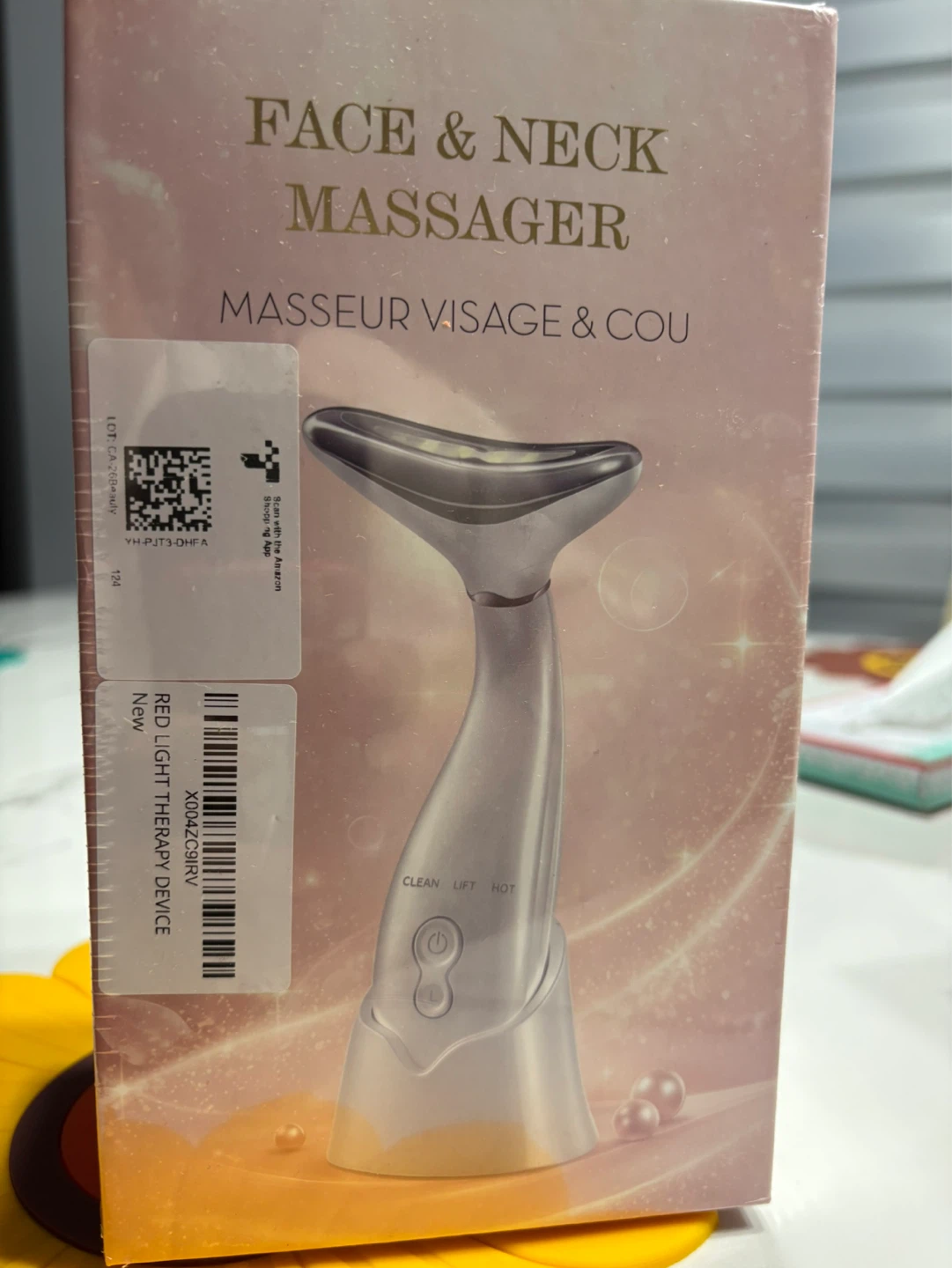 BRAND NEW Aoyiray Face & Neck Massager White