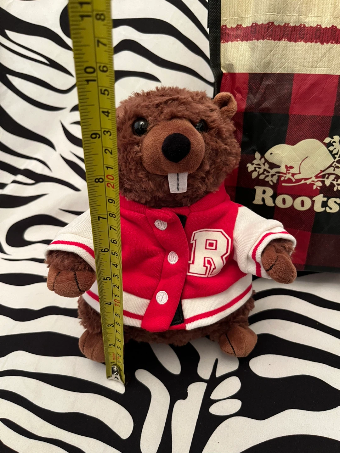 🇨🇦 Roots Canada Varsity Jacket Beaver Plush Toy 🇨🇦 - photo 2