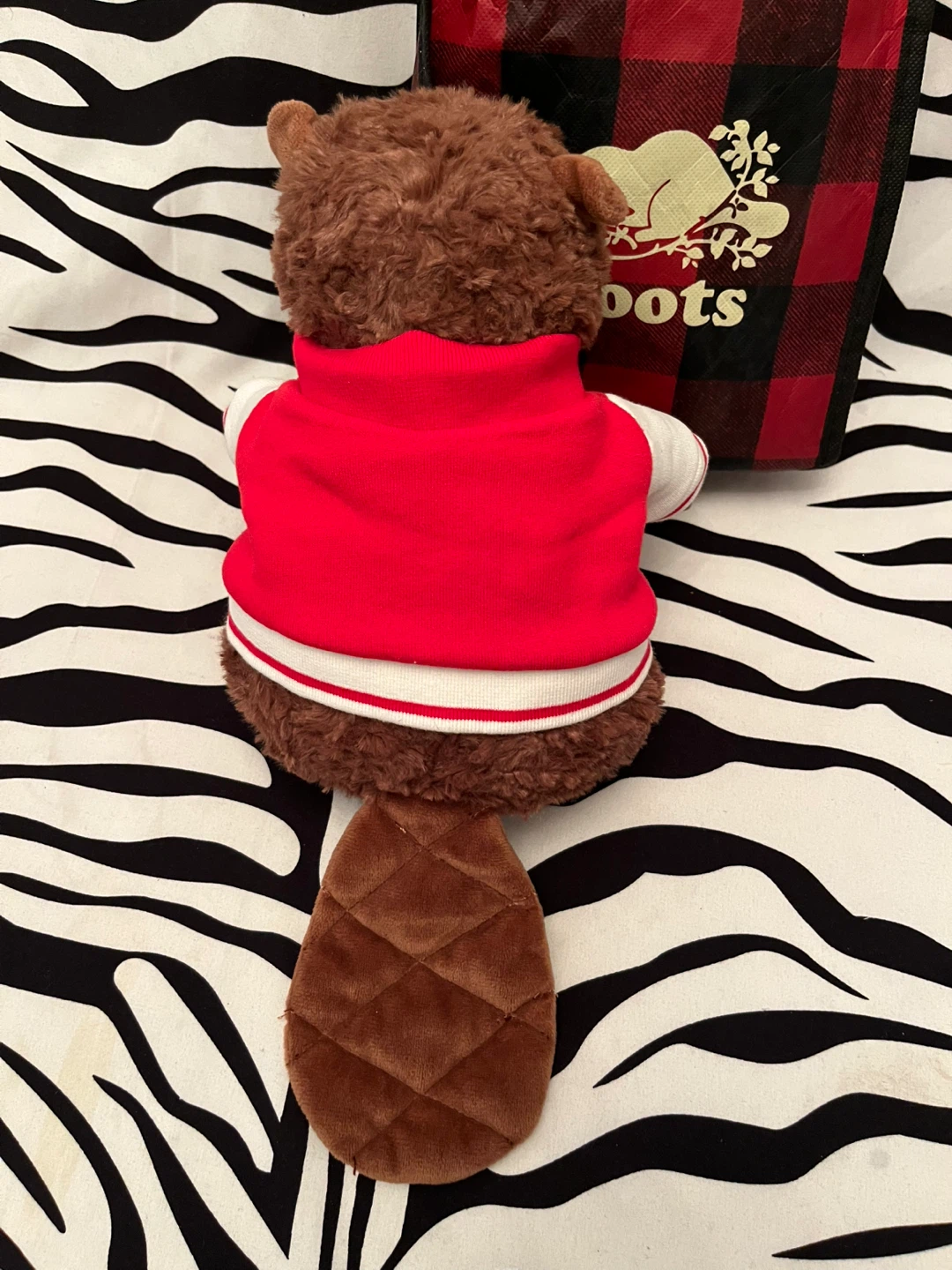 🇨🇦 Roots Canada Varsity Jacket Beaver Plush Toy 🇨🇦 - photo 4