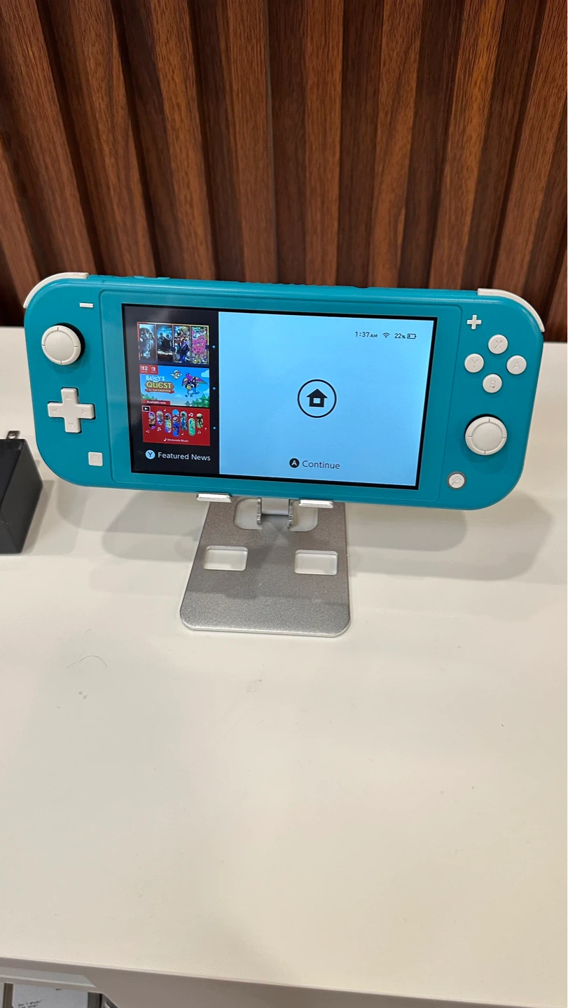 Nintendo Switch Lite Turquoise - Includes Charger - photo 2