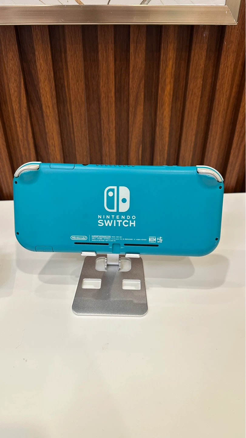 Nintendo Switch Lite Turquoise - Includes Charger - photo 3