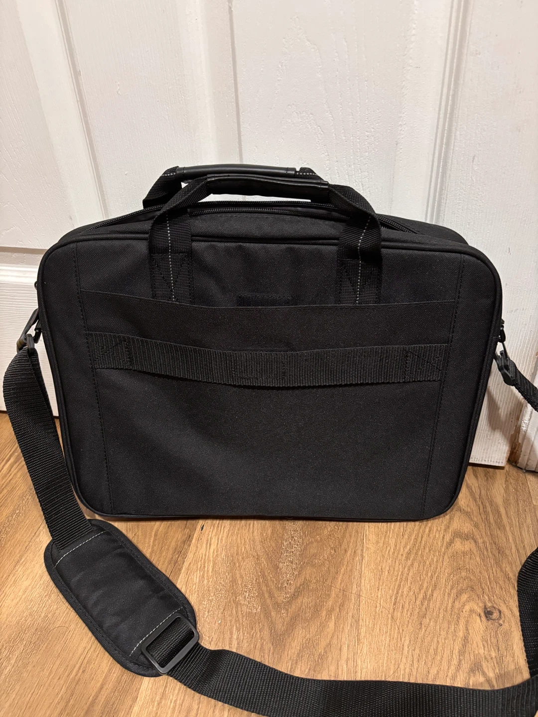 Targus Black Messenger Bag - photo 5