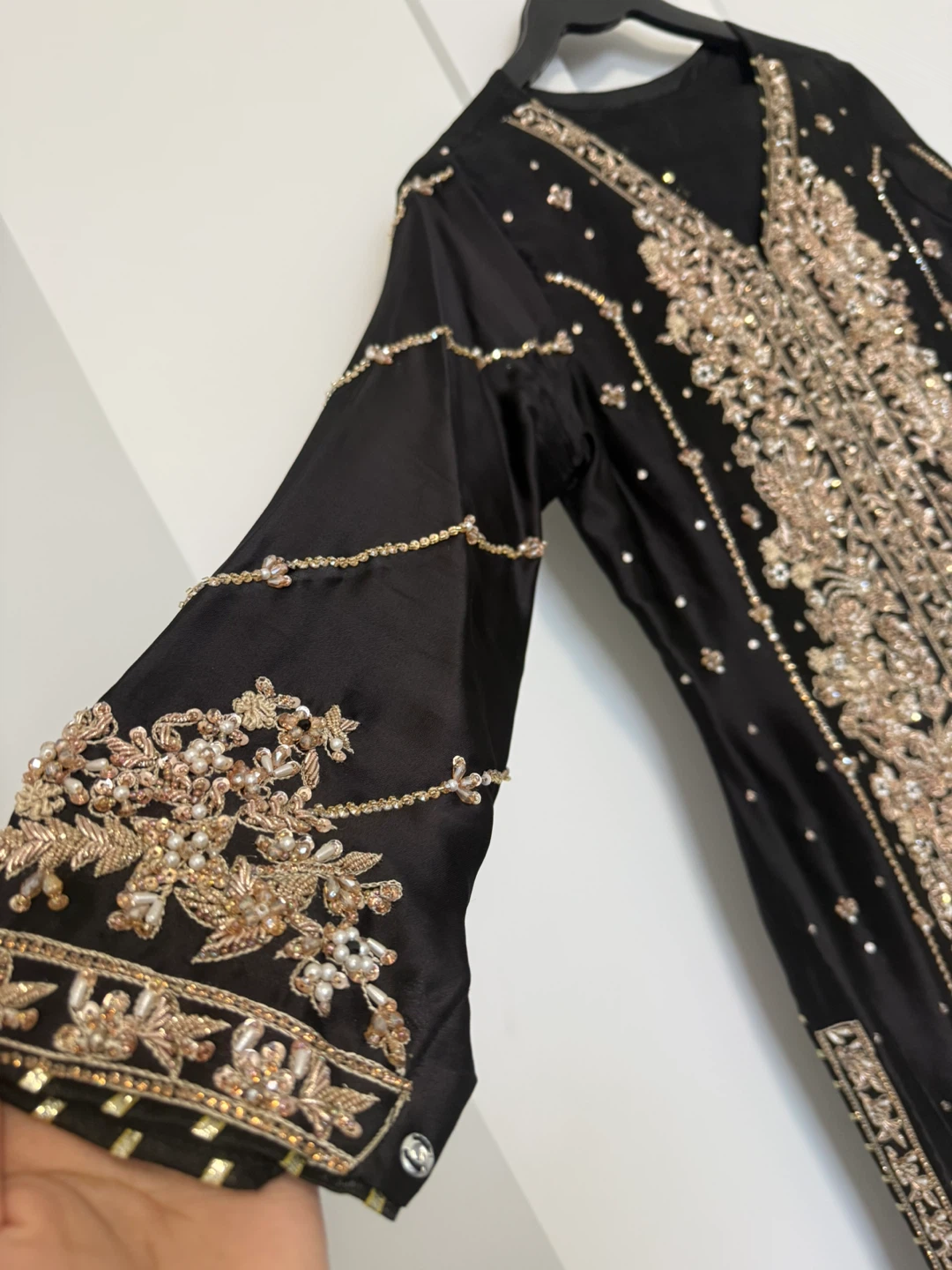 Elegant Black & Gold 3-Piece Party Wear Suit - photo 2