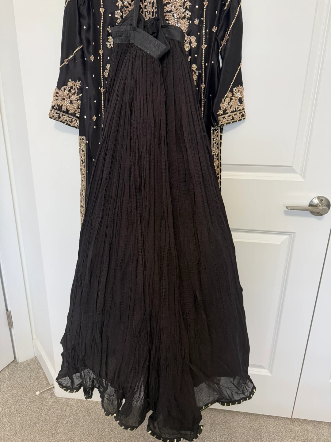 Elegant Black & Gold 3-Piece Party Wear Suit - photo 4