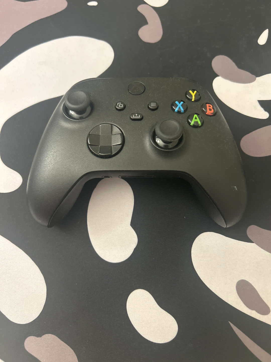 Black Xbox Wireless Controller
