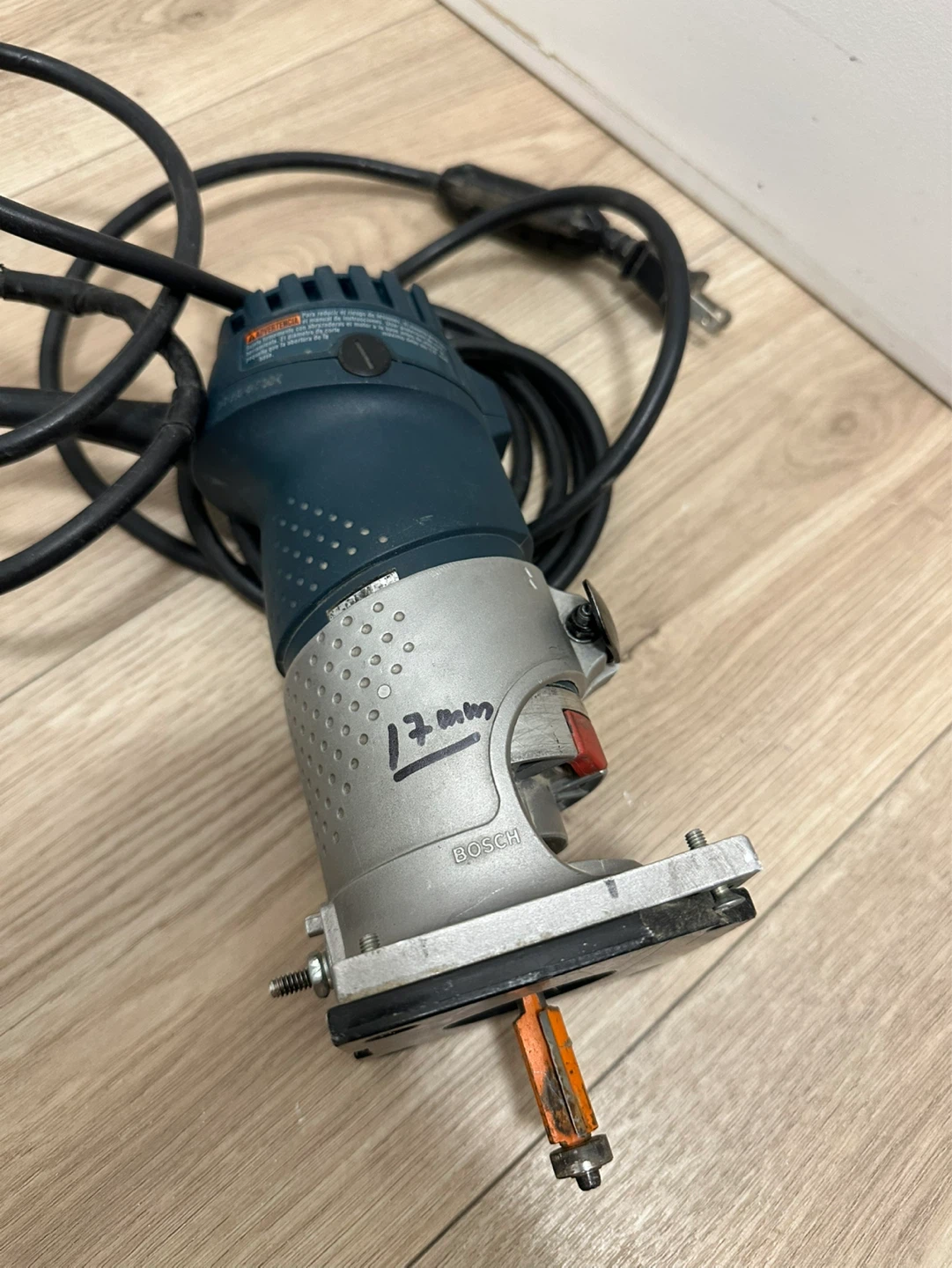 BOSCH Colt 1.0 HP Palm Router PR20EVS - photo 4